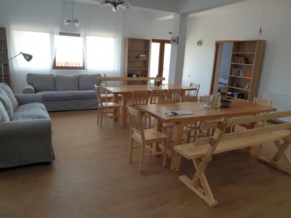 Casuta De La Munte Hotell Sfodea Exteriör bild